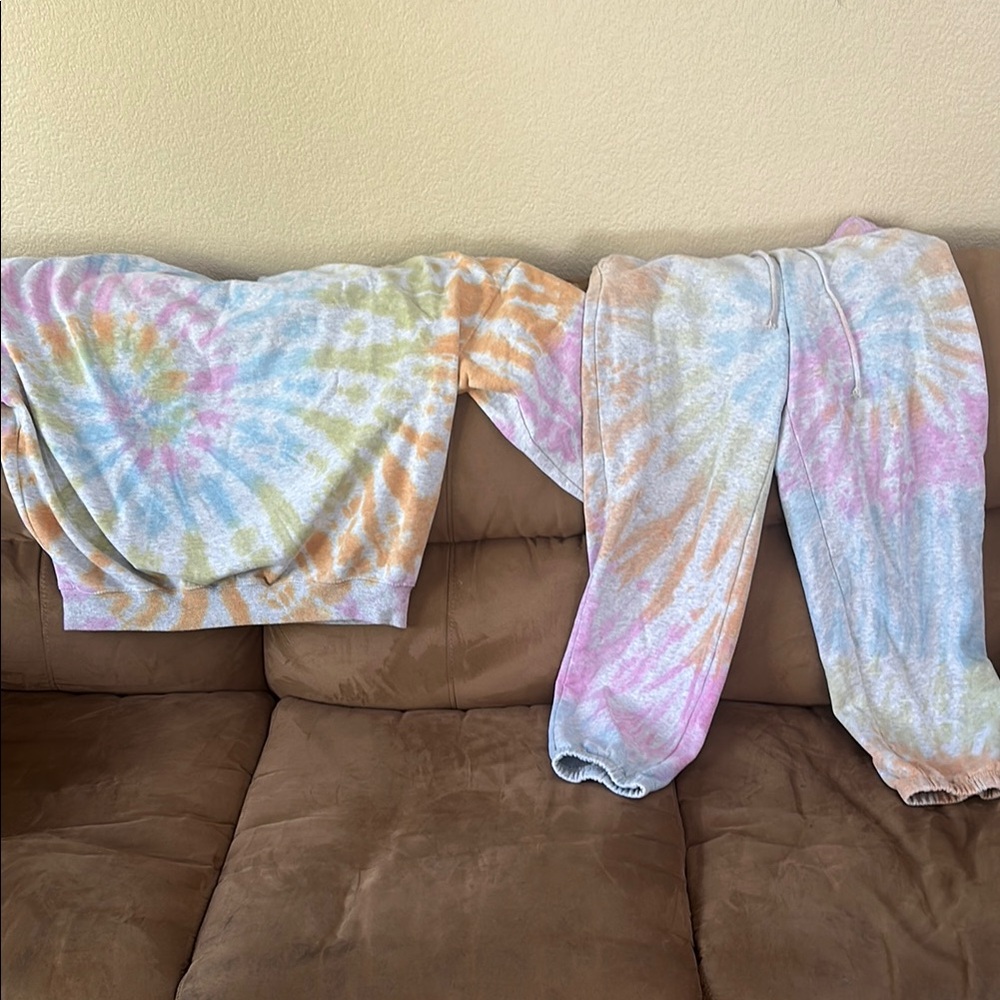 PAC Sun Tie-Dye crewneck and Sweatpants Set